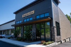 knotty pine diner, restaurant taunton ma